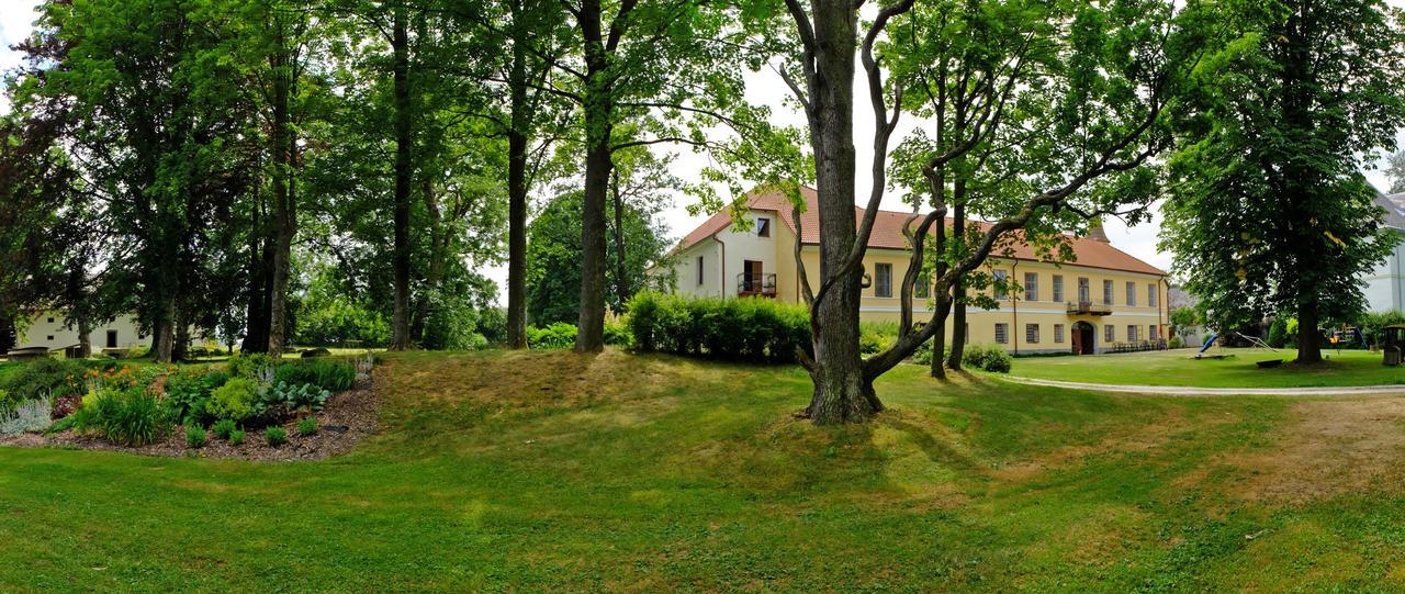 Отель Zamek Jindrichovice Kolinec Экстерьер фото